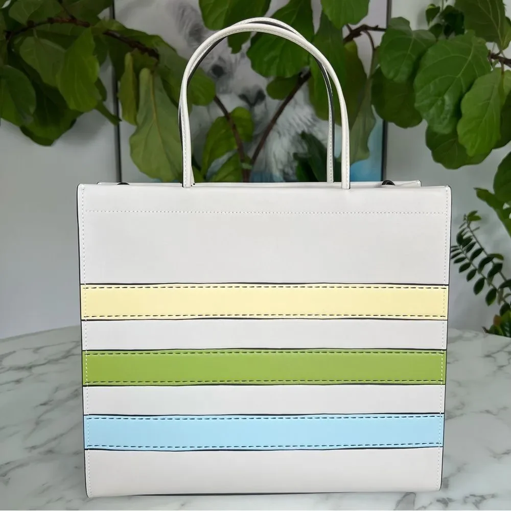 NWT Coach Cashin Carry 32 Trompe L’oeil C9724 Spring 2022 Runway Collection